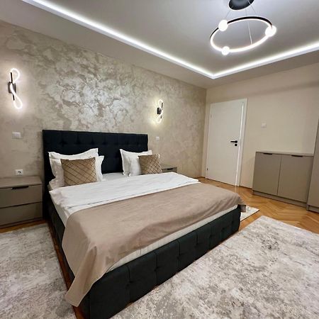 Prestige Aparthotel Brasov Ngoại thất bức ảnh